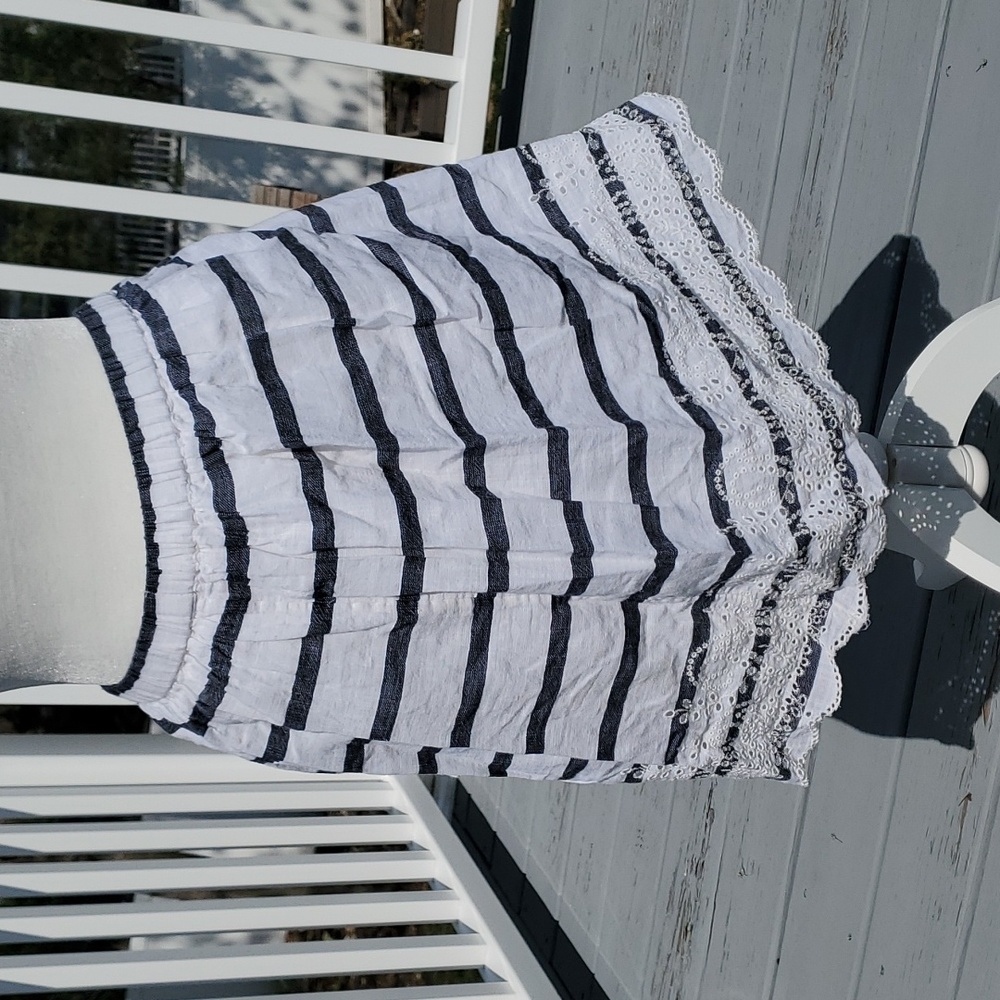 Black Friday Sale: NWT, Crown & Ivy Black and White Lined Skirt, XL